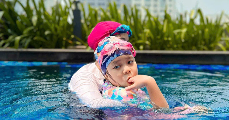Bể bơi Mipec Long Biên